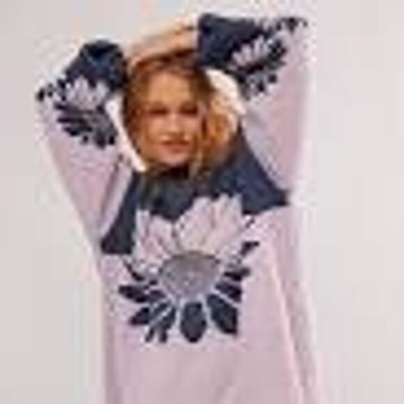 Free People Sweaters - NWT Free People Blue Lilac Combo In Bloom Pullover Oversized Sweater SMALL